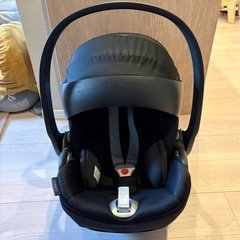 【美品】Cybex Cloud T i-Size ベビーシート＋専用アダプター付（新生児〜）サイベックスの画像