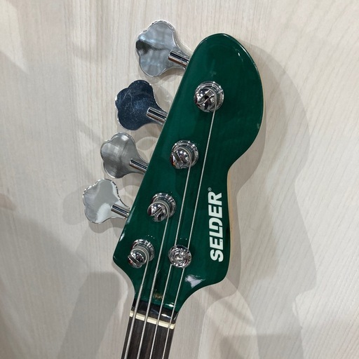 ジモティ来店特価!!　ベース　SELDER　ブラック×ホワイト　　J-11251 ジモティー割】SELDER 4弦 エレキベース（ID1905）