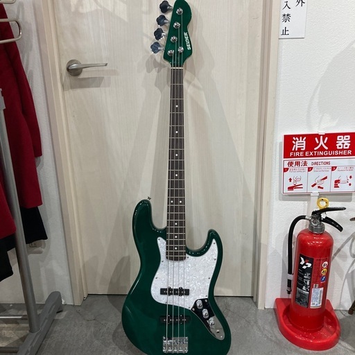 ジモティ来店特価!!　ベース　SELDER　ブラック×ホワイト　　J-11251 ジモティー割】SELDER 4弦 エレキベース（ID1905）