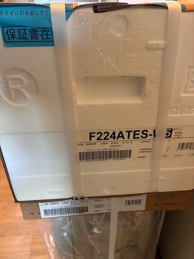 新品　ダイキン　6畳用　1台59,800円　
残り3台