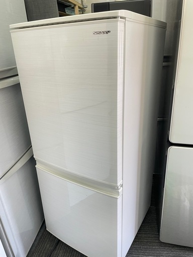 北九州市内配送無料　保証付き SJ-D14E-W 冷蔵庫 ホワイト系 [137L /2ドア /右開き/左開き付け替えタイプ] SJ-D14E-W 冷蔵庫 ホワイト系 [137L /2ドア /右開き/左開き付け替え