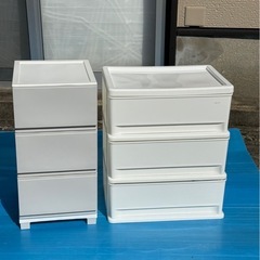 三段衣装ケースの画像