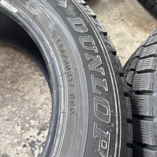 バリ溝　良品　225/60R17 スタッドレスタイヤ4本セット
