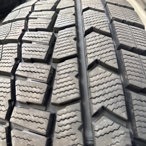 バリ溝　良品　225/60R17 スタッドレスタイヤ4本セット