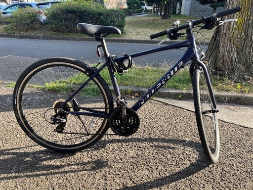 【お取引予定者様決定】自転車　クロスバイク　28インチ　モデレートバイク　アルミフレーム　21段階変速　整備済み　ロック付き　