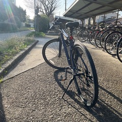 自転車　クロスバイク　28インチ　モデレートバイク　アルミフレーム　21段階変速　整備済み　ロック付き　の画像