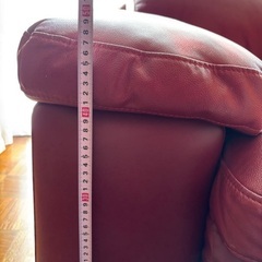 二人掛けソファ　赤？エンジ？の画像