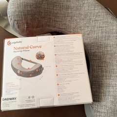 【美品】エルゴベビー 授乳クッション Natural Curve 授乳枕 ergobabyの画像