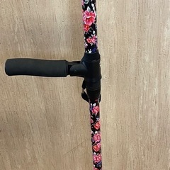 LEDライト付き杖　折りたたみ式　自立式　未使用品の画像