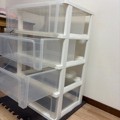 プラスチック収納ケースの画像