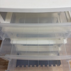 プラスチック収納ケースの画像