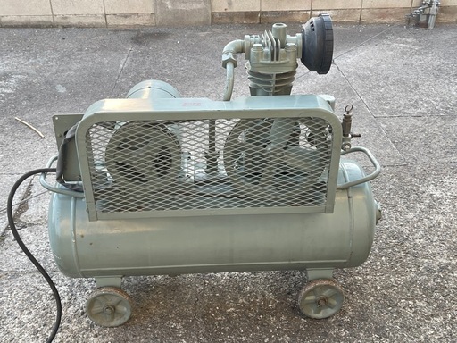 HITACHI   ベビコン　エアー【レシプロ】コンプレッサー　100/200v   中古　連絡待ち❗️