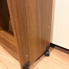 キャスター付き棚の画像