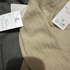 新品 ハイネックトップスの画像