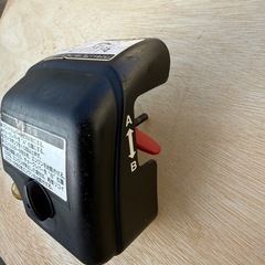 リョービ　EKK26刈り払い機エアクリーナーの画像