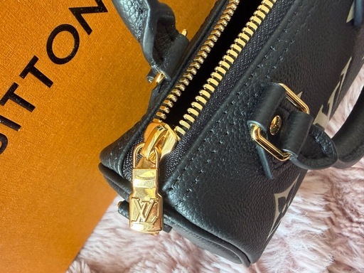 Louis Vuitton モノグラム　ナノスピーディー