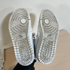 NIKE エアジョーダン1 ミッド ホワイト AIR JORDAN ナイキの画像