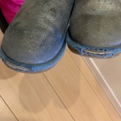 UGG 子どもブーツの画像