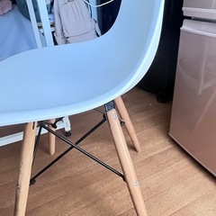 椅子(3\26まで)の画像