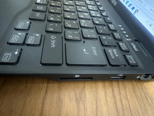 富士通U9311/F 第11世代 i5☆SSD 256GB☆メモリ8GB☆ 指紋認証 Win 11