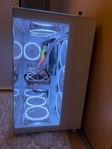 ゲーミングPC 白　RTX4070