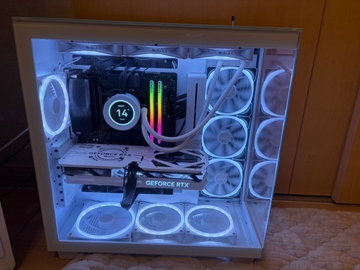 ゲーミングPC 白　RTX4070