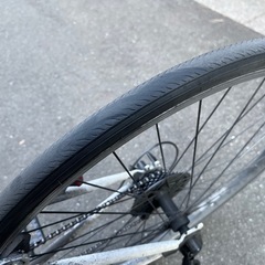 【取引:3/13以降】クロスバイク（鍵・ライト付き）傷ありの画像