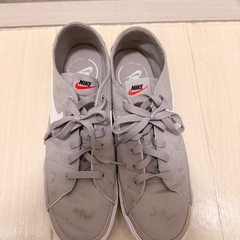 ナイキスニーカーの画像