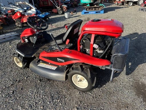 乗用草刈機 乗用草刈り機　共立RM953 アワー38h 状態は新品同様です。
