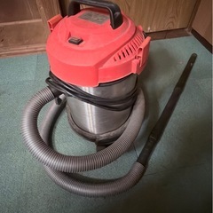 業務用掃除機 乾湿両用バキュームクリーナーの画像