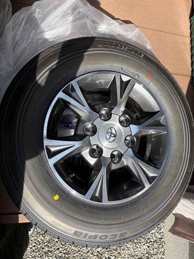 ハイエース200系9型純正15インチアルミホイール　タイヤセット