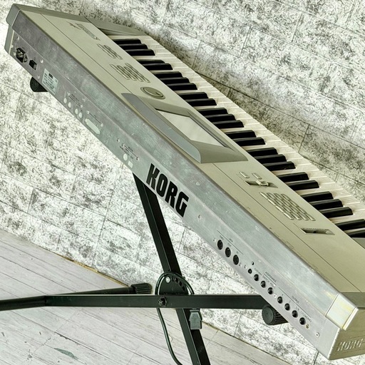 KORG「TRINITY Plus」61鍵シンセサイザー