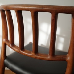 美品【モラー No83 】ローズウッド 本革 / yチェアの画像