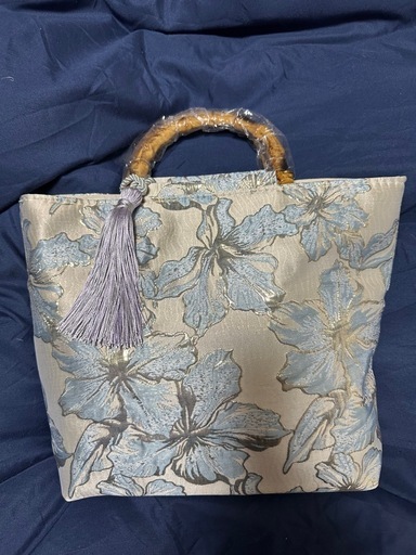 ハンドルトートバッグ  花柄　新品