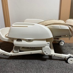 Combi コンビ 電動 ハイローチェア CEA ルシエス AT リクライニングの画像
