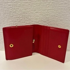 OMEGA二つ折り財布の画像