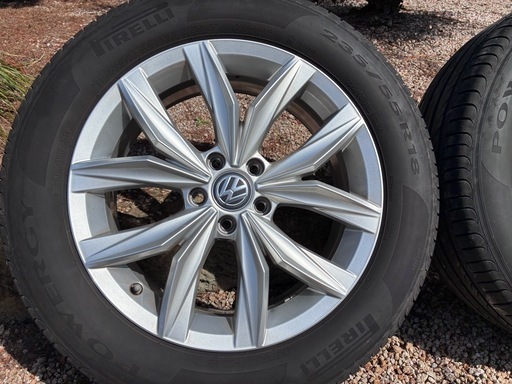 VW  ティグアン　純正ホイールタイヤ