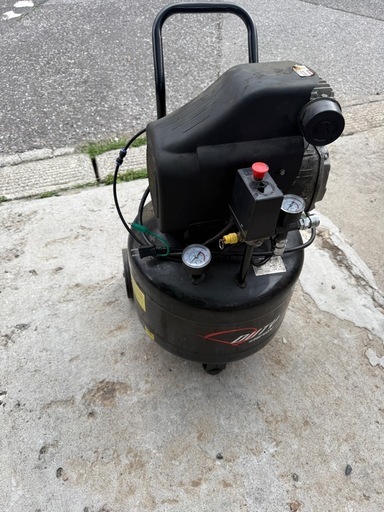 100V 電動コンプレッサー　