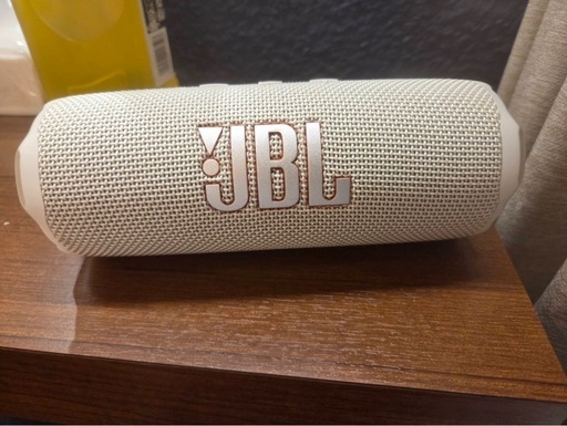 JBL Flip 7ホワイト Bluetooth スピーカー  （箱あり美品）