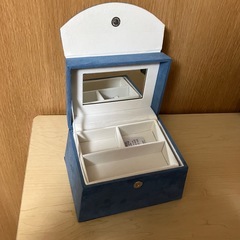 ミッキージュエリーケースの画像