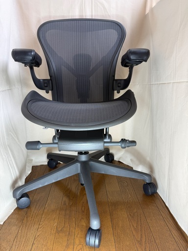 ★中古美品/完動品★ アーロンチェア リマスタード Aサイズ グラファイトベース ポスチャーフィットSL
