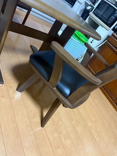 ダイニングテーブル2人用　値下げしました
