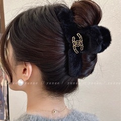新品　❤︎シャネル❤︎　ヘアクリップの画像
