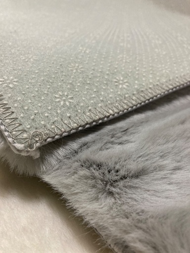 【未使用品】francfranc ミーティスラグ　ライトグレー