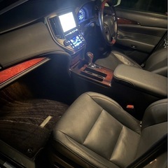 ✨高級セダン✨  210クラウンマジェスタFバージョン！！3.5ハイブリッド入荷しました！ /✨プレミアムサウンド（高音質オーディオ）/黒革シート/ シートヒーター /ステアリングヒーター /レーダークルーズ /純正ナビ バックカメラ/ パノラミックビューモニター/スマートキー/ プッシュスタート/ブラインドスポットモニター/の画像