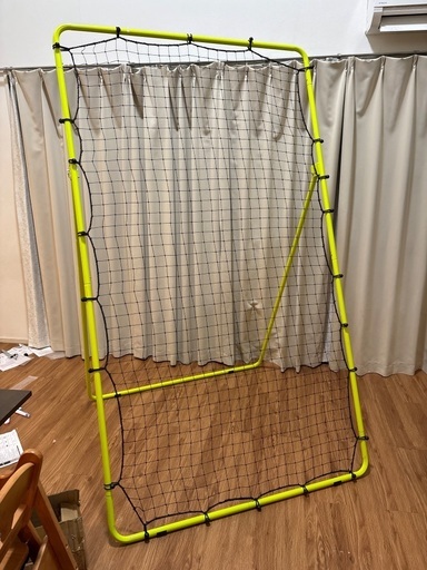 【組立のみ新品】球技練習ネット・「リバウンダー」（高さ213×121センチ）収納バック・外用ペグ付き