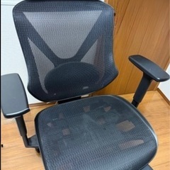 ニトリのフットレスト付きリクライニングオフィスチェアの画像