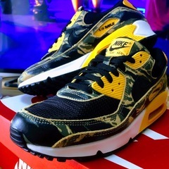 再投稿　NIKE  AIRMAX  90 PRM ナイキ エアマックス 90 プレミアムブラックxイエローxホワイトsize28.0cm 箱付き   の画像