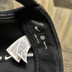 Nike 黒色 キャップ スナップバック フラットバイザーの画像