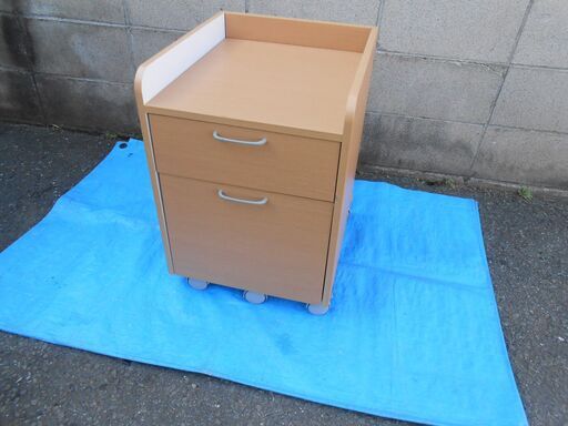 【配送出来ます】ニトリ デスクワゴン ザック3タナツキ 袖机（近くなら配送も可能です。宅配もお問合せ下さい）